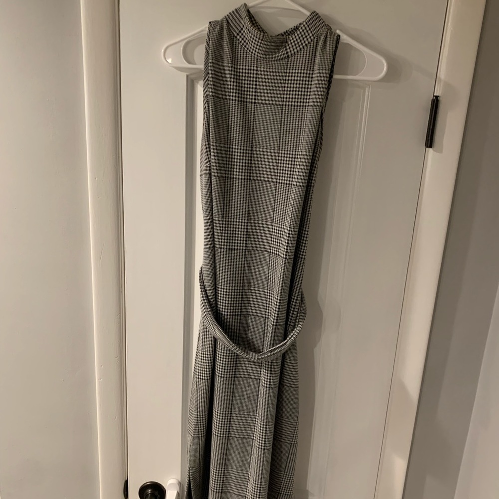 Banana Republic dress, size 14. Excellent condition!